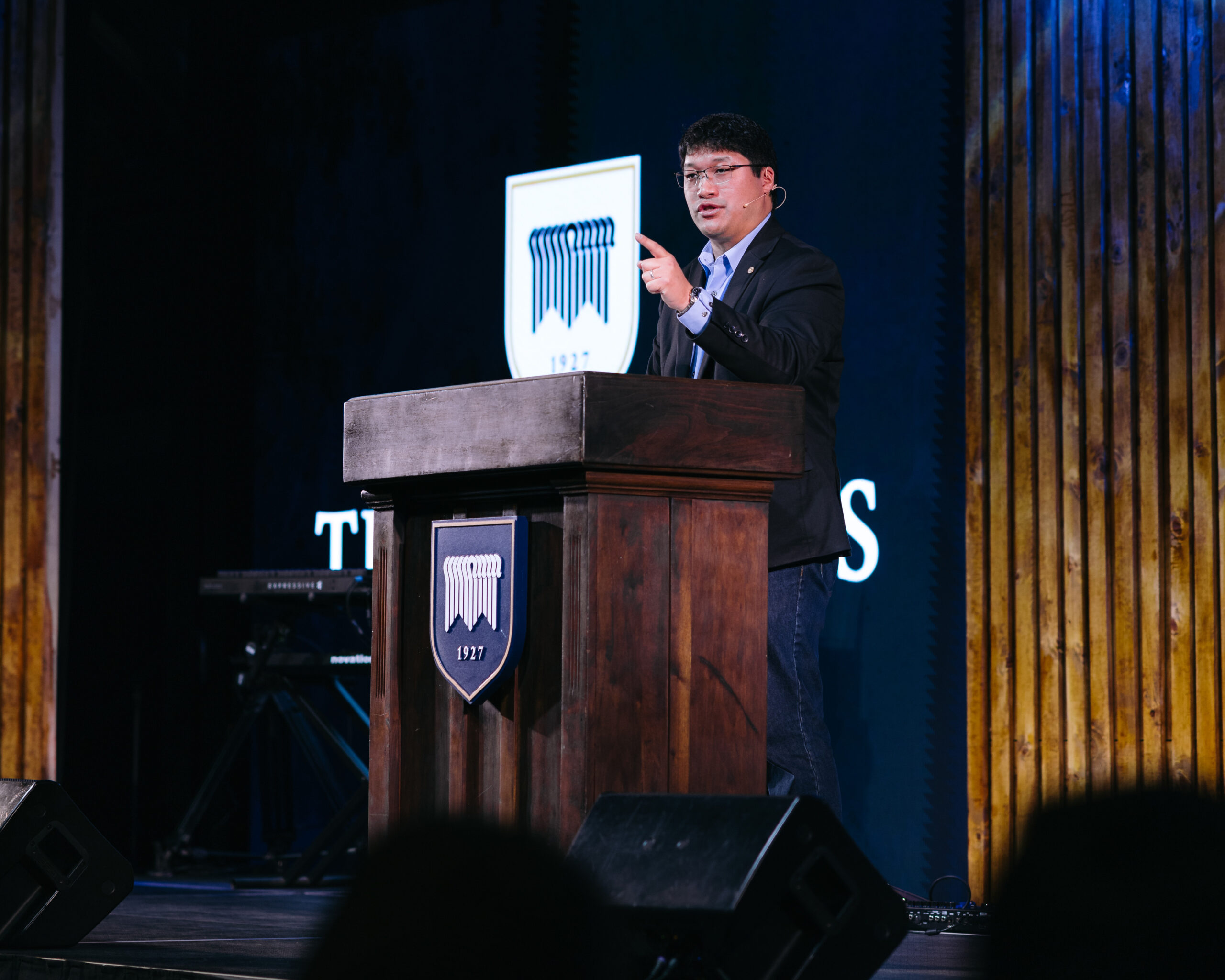 Dr. Abner Chou Charges TMU’s Faculty and Staff to Remain Faithful